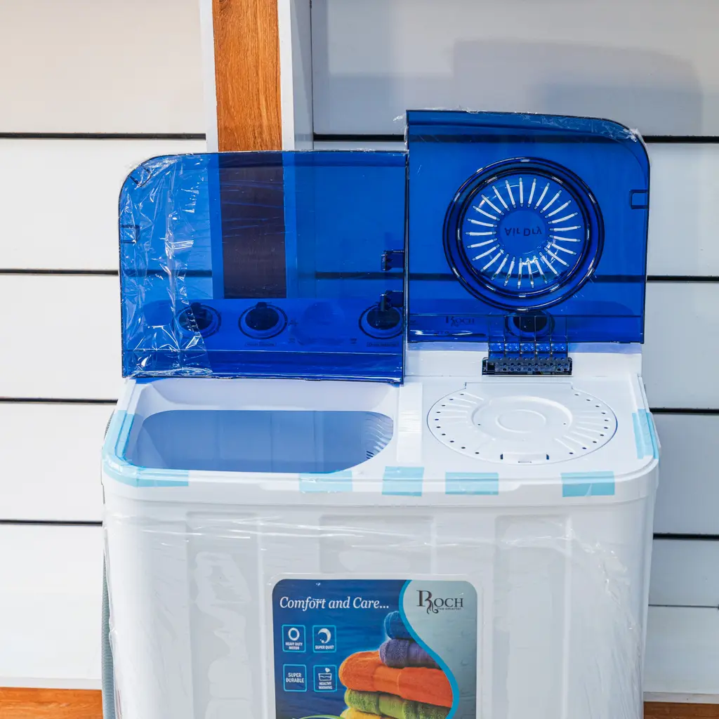 Roch Twin Tub Semi-Automatic Washing Machine 14Kg 5 Roch twin tub washing machine, close view of the wash tub and vented spin lid at Tael Appliances.